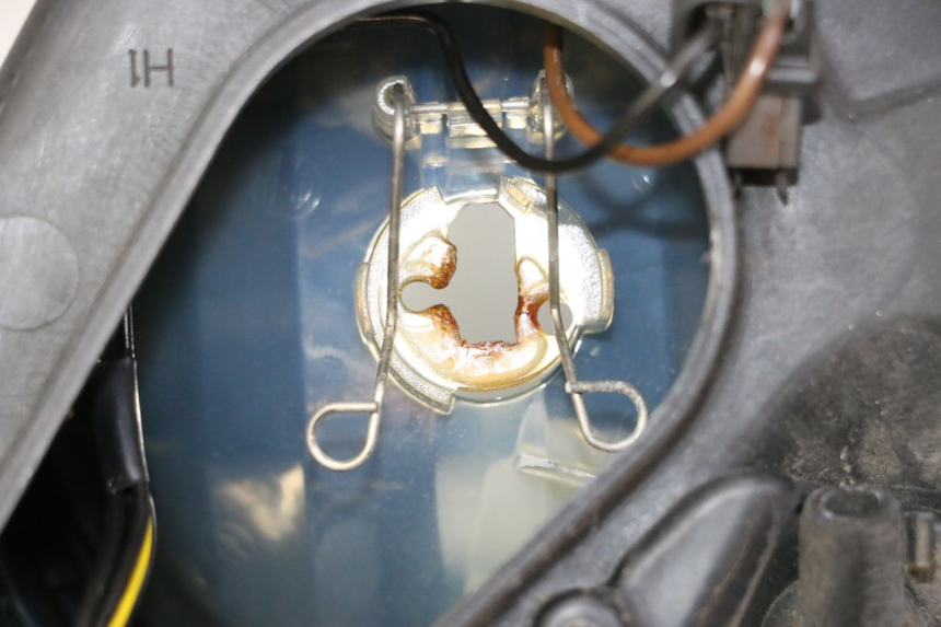 photo de PHARE AVANT PIAGGIO MP3 500 (2011 - 2015)