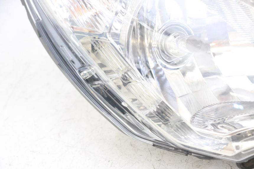 photo de PHARE AVANT PEUGEOT SATELIS 125 (2013 - 2018)