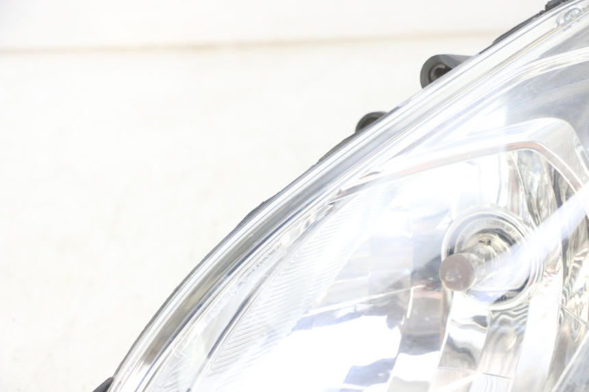 photo de PHARE AVANT PEUGEOT SATELIS 125 (2013 - 2018)