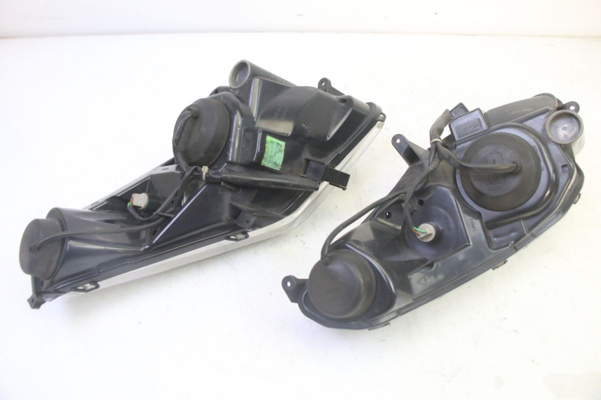 photo de PHARE AVANT PEUGEOT SATELIS 125 (2006 - 2009)