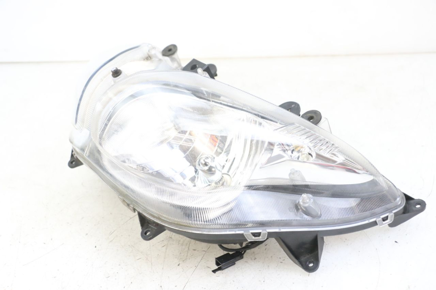 photo de PHARE AVANT SUZUKI BURGMAN 125 (2018 - 2021)
