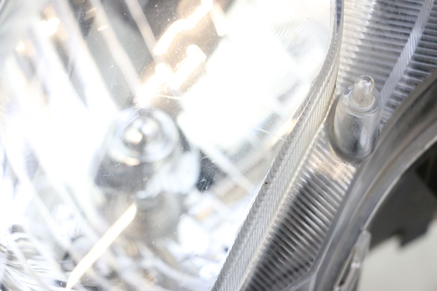 photo de PHARE AVANT SUZUKI BURGMAN 125 (2018 - 2021)