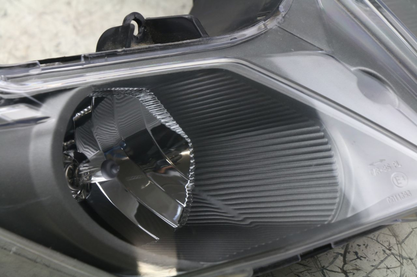 photo de PHARE AVANT SYM JET SPORT XR 50 (2006 - 2015)