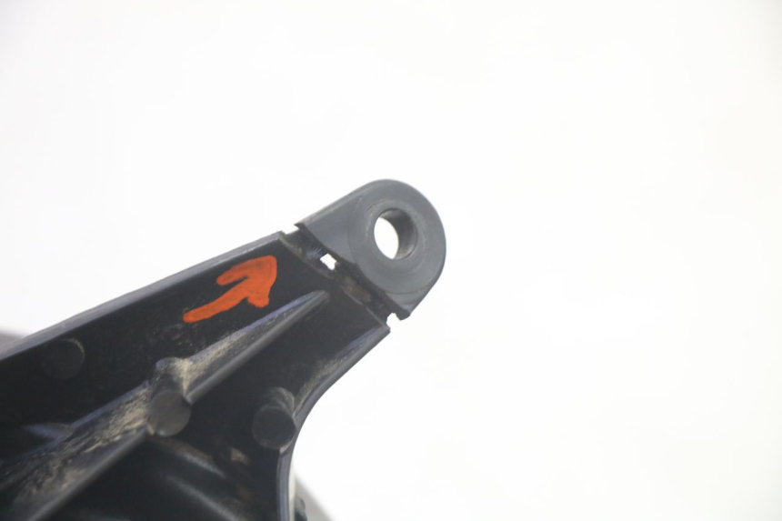 photo de PHARE AVANT YAMAHA TDM ABS 900 (2002 - 2014) - Points de fixation