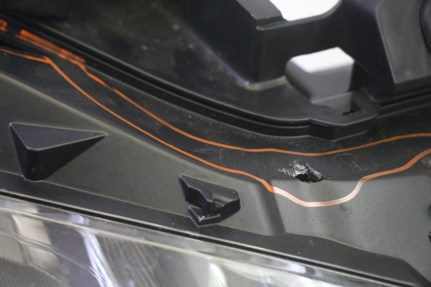 photo de PHARE AVANT YAMAHA TRICITY 300 (2020 - 2024) - Autre angle de vue