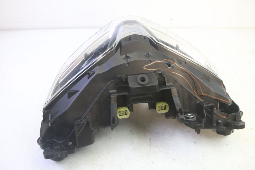 photo de PHARE AVANT YAMAHA TRICITY 300 (2020 - 2024) - Marquages et références