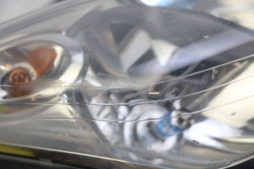 photo de PHARE AVANT YAMAHA X-MAX XMAX 250 (2006 - 2009)