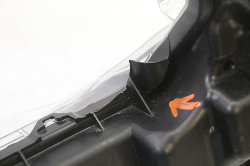 photo de PHARE AVANT YAMAHA XMAX X-MAX 125 (2021 - 2025)