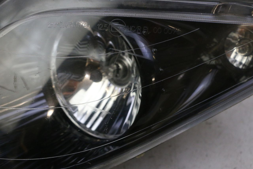 photo de PHARE AVANT PIAGGIO XEVO - X EVO 125 (2007 - 2016)