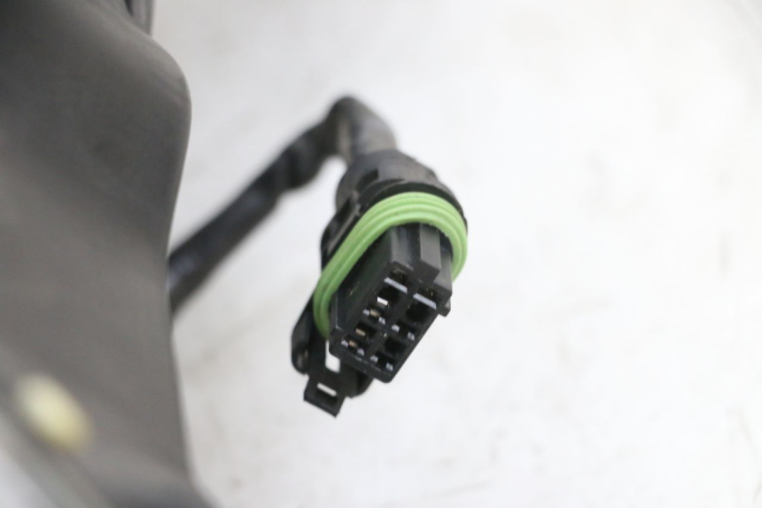 photo de PHARE AVANT PIAGGIO XEVO - X EVO 125 (2007 - 2017) - Gros plan technique