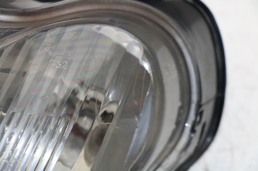 photo de PHARE AVANT YAMAHA YP MAJESTY 125 (2002 - 2006)