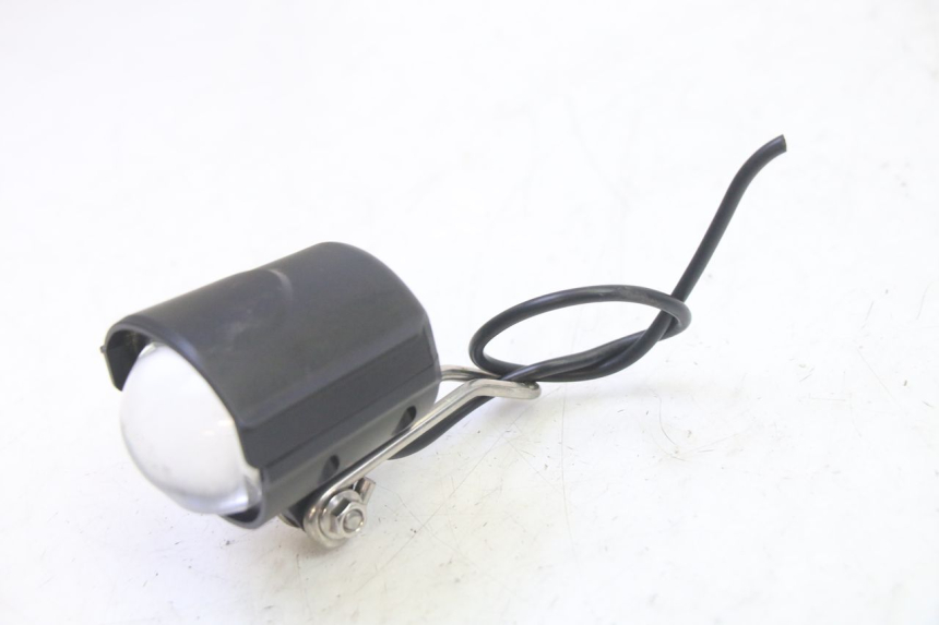 photo de PHARE AVANT MOOVWAY Z8 1