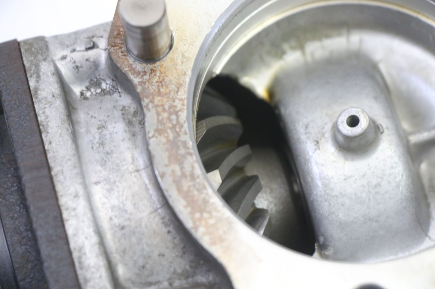 photo de PIGNON HONDA NTV DEAUVILLE 650 (2001 - 2006)