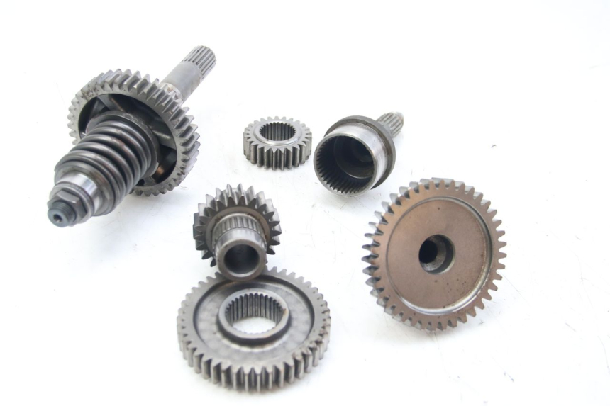 photo de PIGNON TRANSMISSION SUZUKI BURGMAN 650 (2002 - 2004)