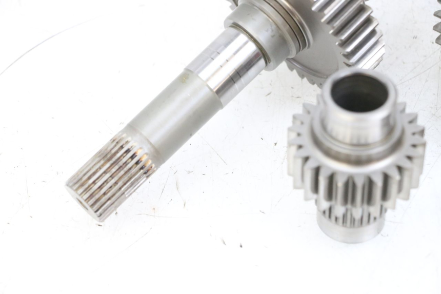 photo de PIGNON TRANSMISSION SUZUKI BURGMAN EXECUTIVE ABS 650 (2006 - 2012) - Zoom état d’usage