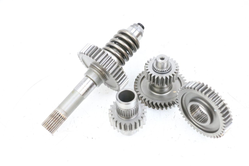 photo de PIGNON TRANSMISSION SUZUKI BURGMAN EXECUTIVE ABS 650 (2006 - 2012) - Vue d’ensemble