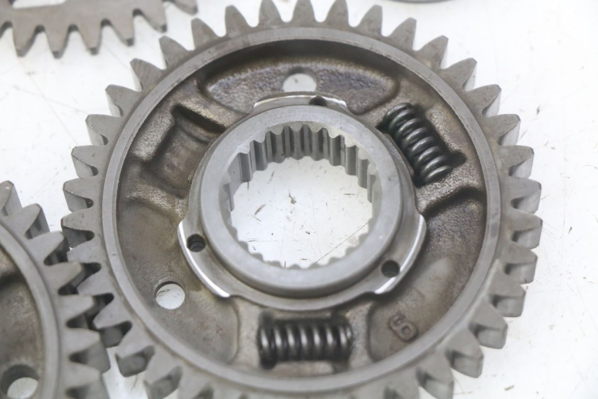 photo de PIGNON TRANSMISSION HONDA CBF 500 (2004 - 2007)