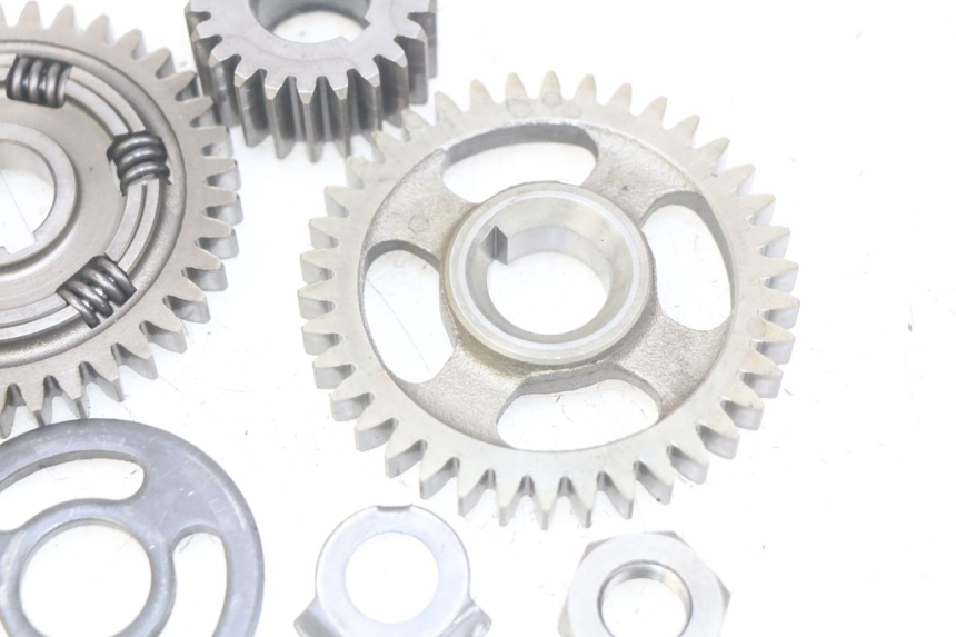 photo de PIGNON TRANSMISSION YAMAHA SR 125 (1982 - 2003)