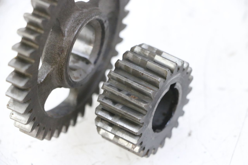 photo de PIGNON TRANSMISSION YAMAHA SR 125 (1982 - 2003)