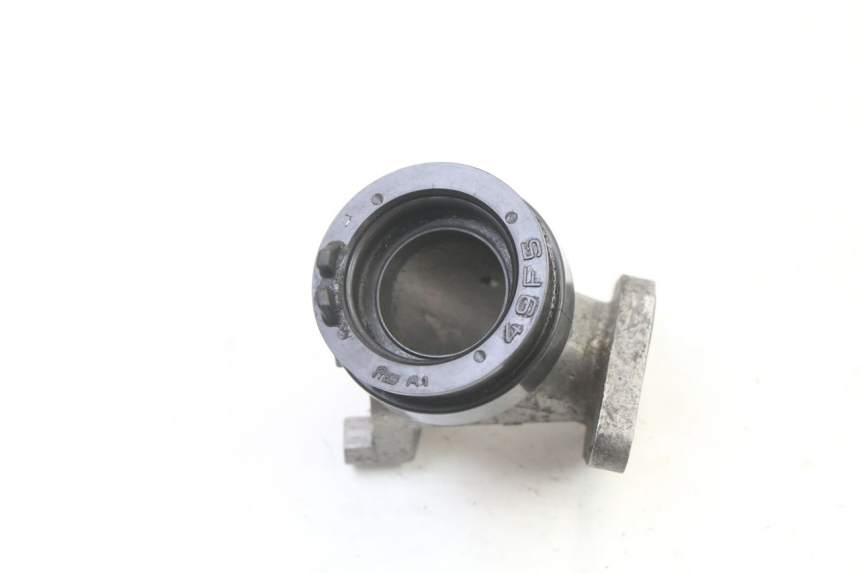 photo de PIPE D'ADMISSION SUZUKI BURGMAN 125 (2007 - 2014)