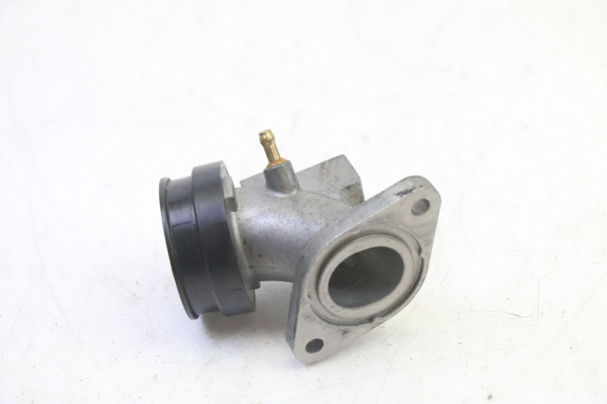 photo de PIPE D'ADMISSION SUZUKI BURGMAN 125 (2007 - 2014)