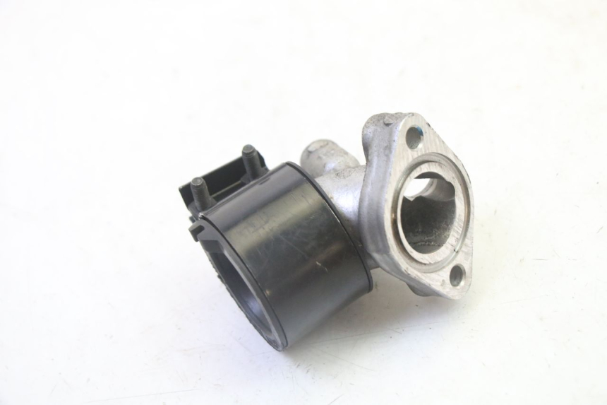 photo de PIPE D'ADMISSION HONDA FES S-WING SWING ABS 125 (2007 - 2015)