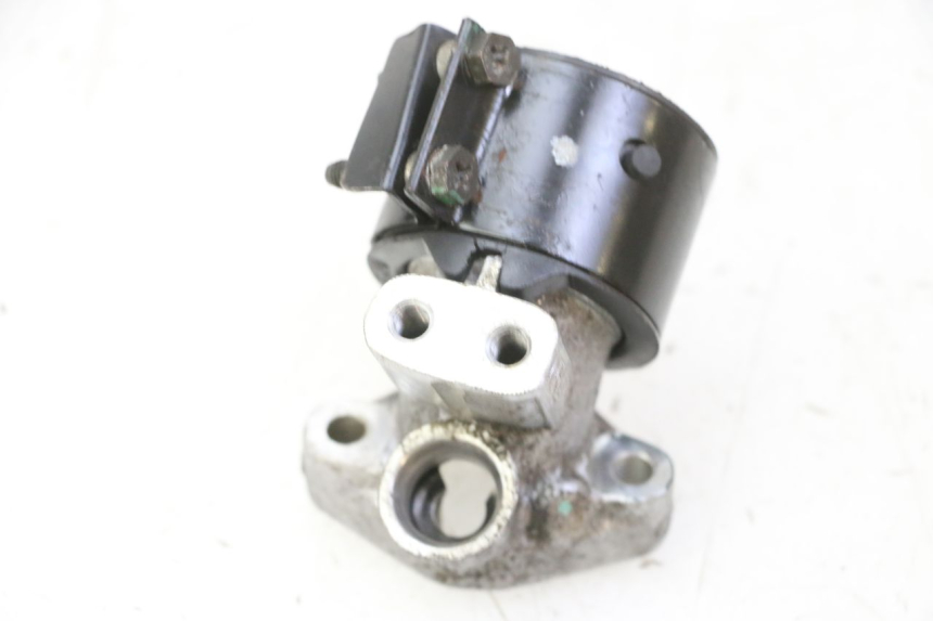 photo de PIPE D'ADMISSION HONDA FES S-WING SWING ABS 125 (2007 - 2015)