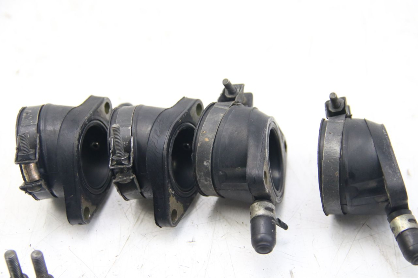 photo de PIPE D'ADMISSION YAMAHA FZS FAZER 600 (2001 - 2003)