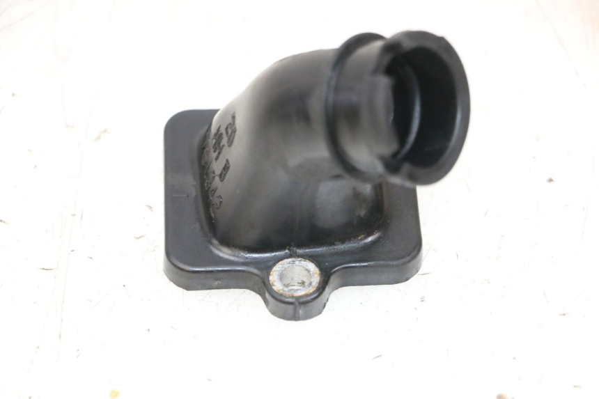 photo de PIPE D'ADMISSION PEUGEOT KISBEE 2T 50 (2010 - 2017) - Autre angle de vue