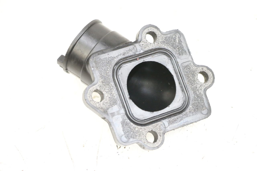 photo de PIPE ADMISSION YAMAHA NEO'S NEOS 2T 50 (1998 - 2007) - Détail de la pièce