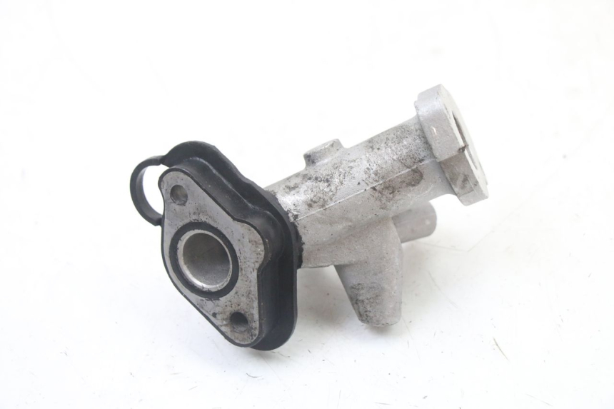 photo de PIPE D'ADMISSION PEUGEOT KISBEE 4T 50 (2018 - 2022)
