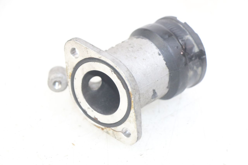 photo de PIPE D'ADMISSION PEUGEOT SATELIS 125 (2010 - 2012)