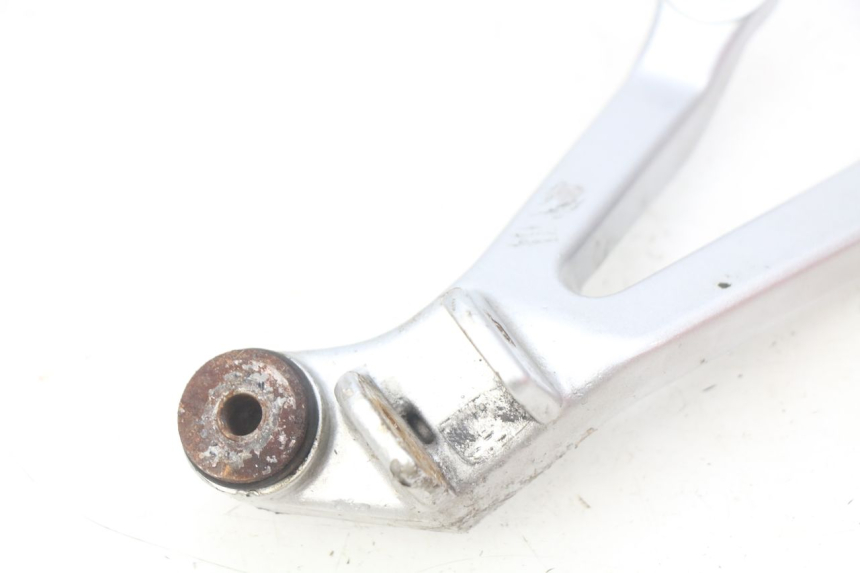 photo de PLATINE CALE PIED ARRIERE DROIT HONDA CBR RR FIREBLADE 900 (1992 - 1994)