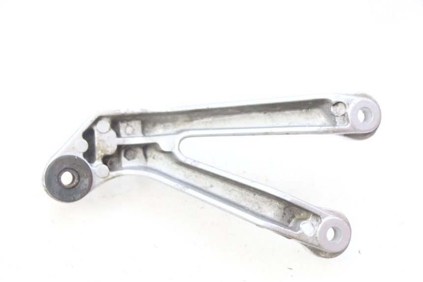 photo de PLATINE CALE PIED ARRIERE DROIT HONDA CBR RR FIREBLADE 900 (1992 - 1994)