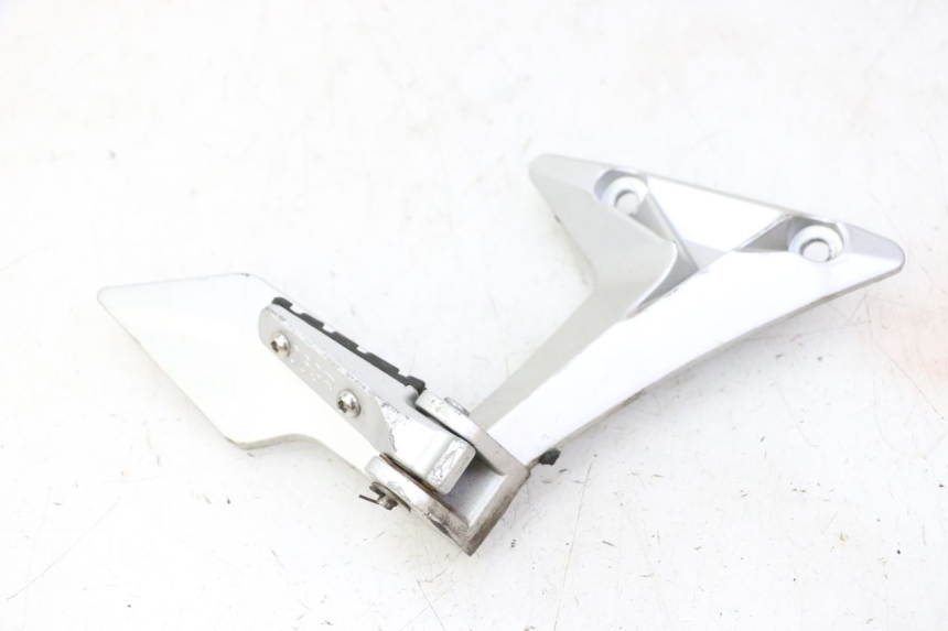 photo de PLATINE CALE PIED ARRIERE DROIT STAHO FH 50 (2018 - 2019)