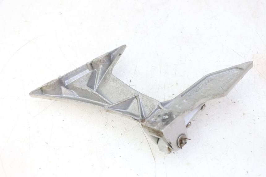 photo de PLATINE CALE PIED ARRIERE DROIT STAHO FH 50 (2018 - 2019)