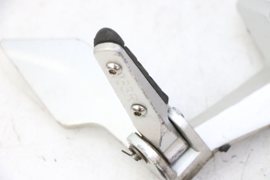 photo de PLATINE CALE PIED ARRIERE DROIT STAHO FH 50 (2018 - 2019)