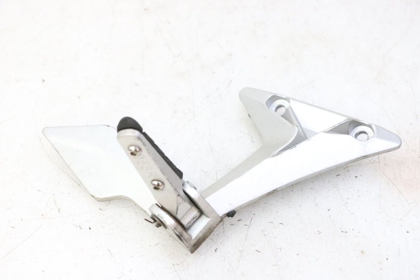 photo de PLATINE CALE PIED ARRIERE DROIT STAHO FH 50 (2018 - 2019)