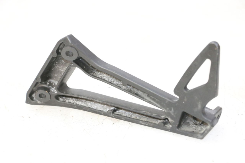 photo de PLATINE CALE PIED ARRIERE DROIT YAMAHA FZ6 FAZER S2 600 (2007 - 2011)