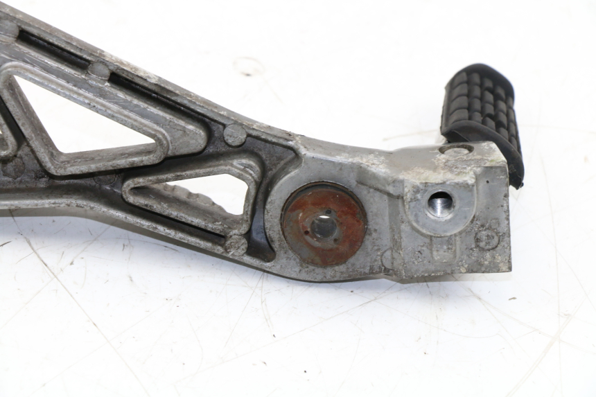photo de PLATINE CALE PIED ARRIERE DROIT YAMAHA FZX FAZER 750 (1987 - 1998)