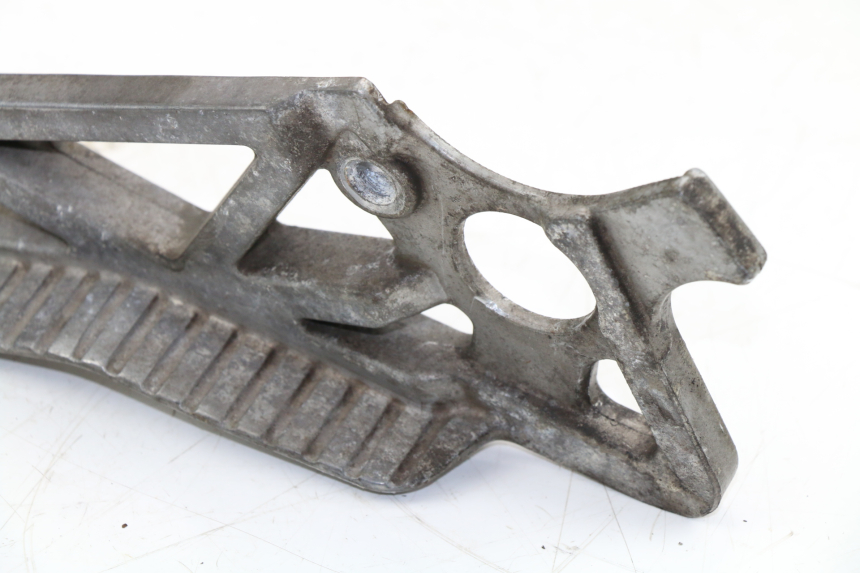 photo de PLATINE CALE PIED ARRIERE DROIT YAMAHA FZX FAZER 750 (1987 - 1998)