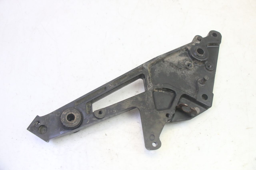 photo de PLATINE CALE PIED ARRIERE DROIT KAWASAKI GPZ RX 1000 (1986 - 1988) - Vue d’ensemble
