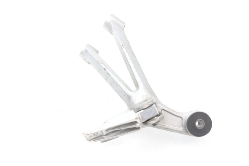 photo de PLATINE CALE PIED ARRIERE DROIT SUZUKI GSX-R GSXR 600 (2008 - 2010)