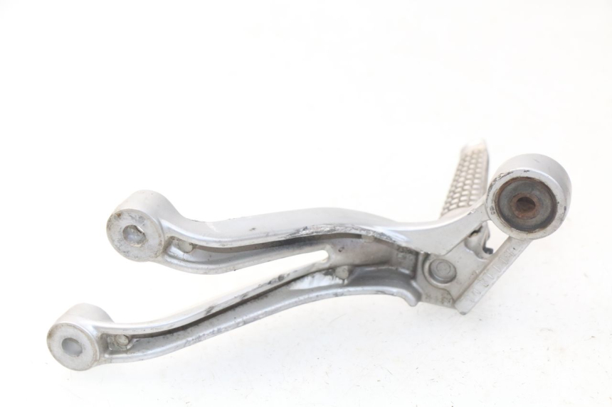 photo de PLATINE CALE PIED ARRIERE DROIT SUZUKI GSX-R GSXR 600 (2001 - 2003)