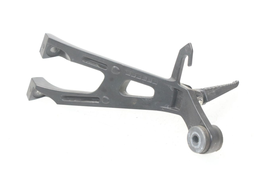 photo de PLATINE CALE PIED ARRIERE DROIT SUZUKI GSX-R GSXR K16 1000 (2012 - 2016)