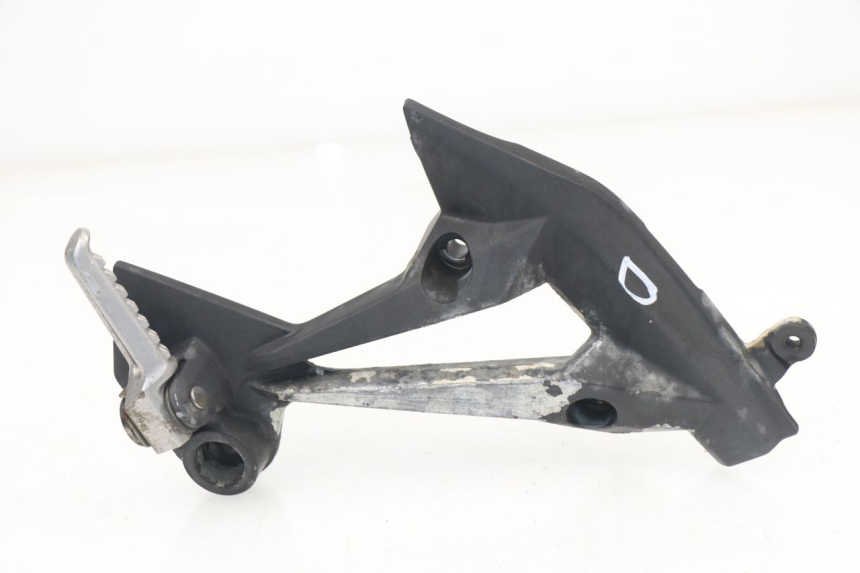 photo de PLATINE CALE PIED ARRIERE DROIT KAWASAKI Z 750 (2007 - 2013)
