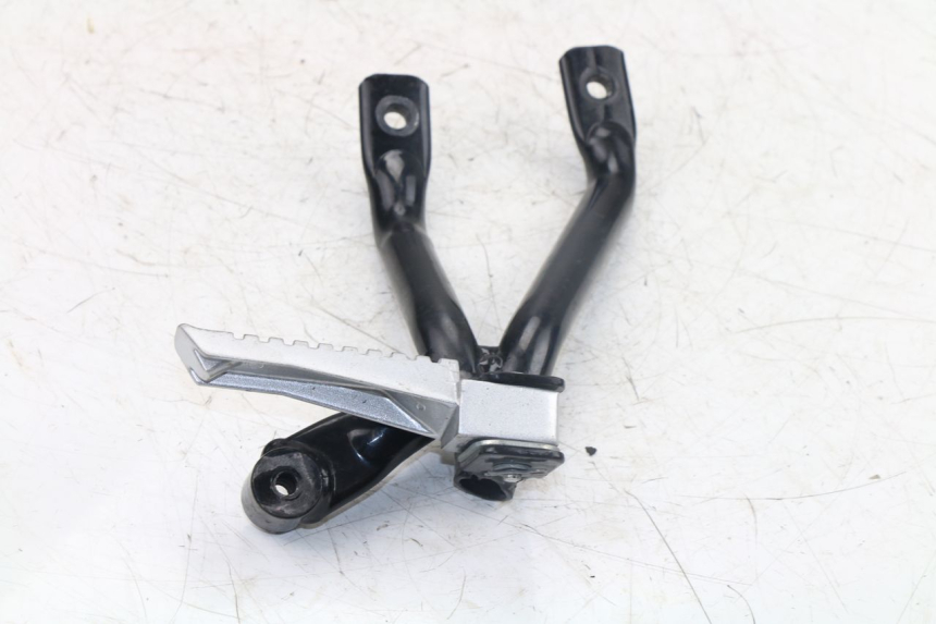 photo de PLATINE CALE PIED ARRIERE DROIT KYMCO K-PW K-PIPE 50 (2012 - 2017)