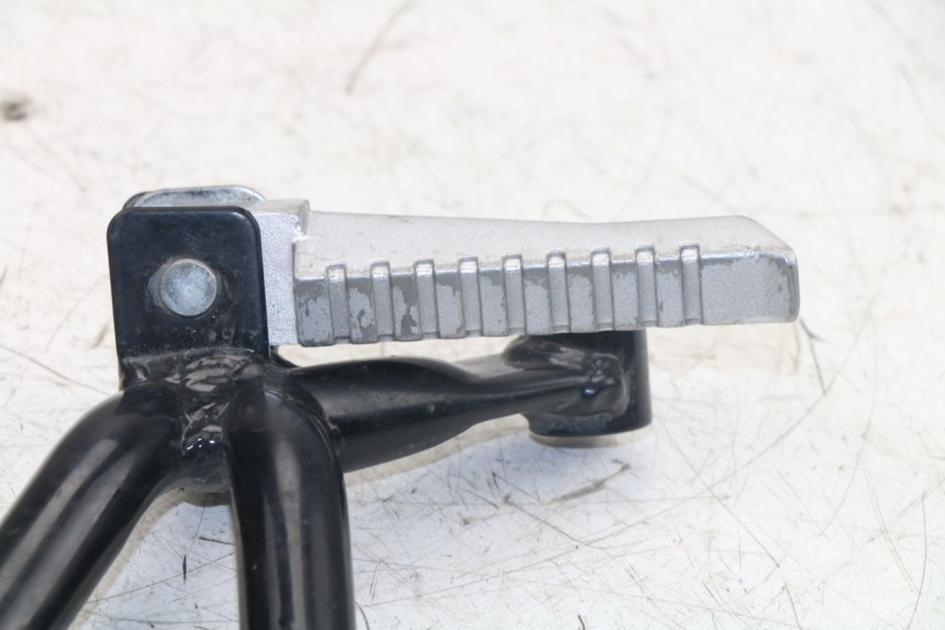 photo de PLATINE CALE PIED ARRIERE DROIT KYMCO K-PW K-PIPE 50 (2012 - 2017)