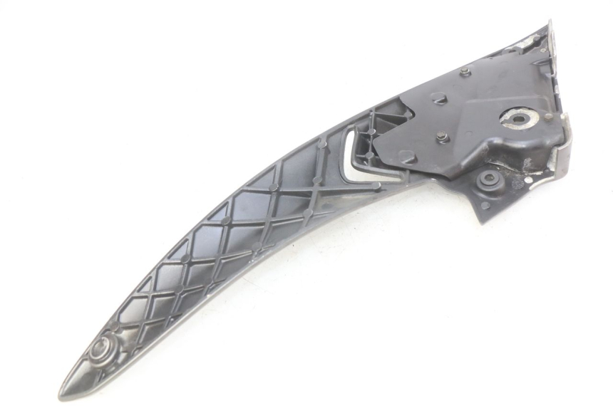 photo de PLATINE CALE PIED ARRIERE DROIT GILERA NEXUS 125 (2009 - 2013)