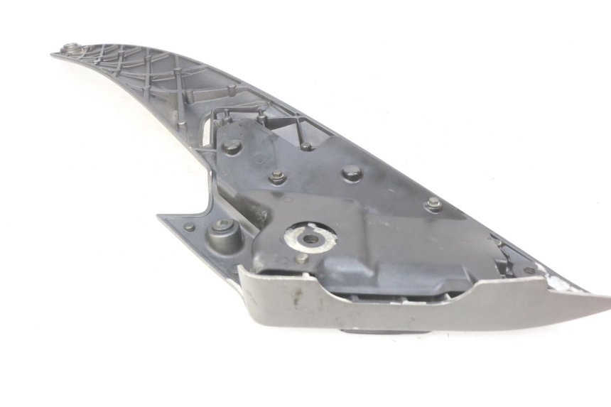 photo de PLATINE CALE PIED ARRIERE DROIT GILERA NEXUS 125 (2009 - 2013)
